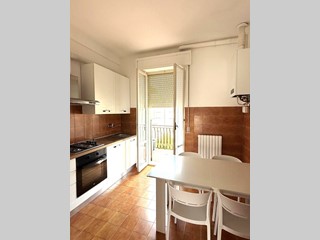 Trilocale in Vendita a Montemarciano, zona Marina Di Montemarciano, 105'000&euro;, 95 m², con Box
