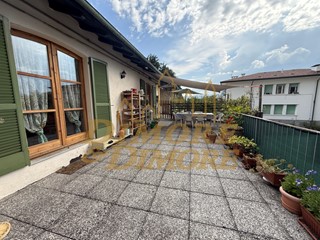 Trilocale in Vendita a Verbania, 298'000&euro;, 100 m², con Box