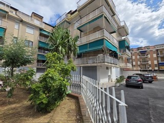 Trilocale in Vendita a Loano, 229'000&euro;, 56 m², arredato