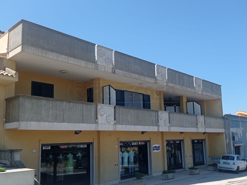Appartamento in Vendita a Marsala, zona Marsala, 930 m², arredato, con Box
