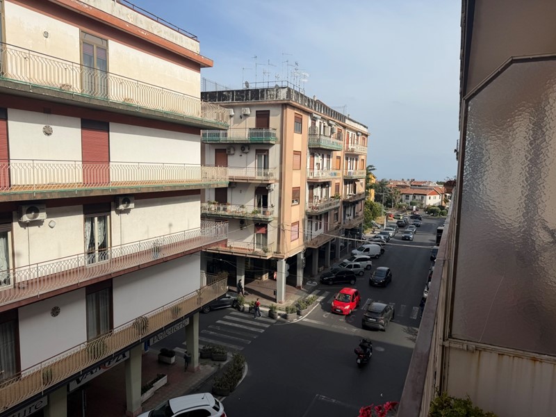 Quadrilocale in Vendita a Mascalucia, zona Centro, 139'000&euro;, 124 m²