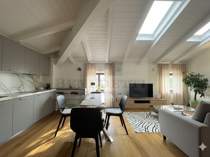 Appartamento in Vendita a Pietrasanta, zona Marina Di Pietrasanta, 600'000&euro;, 99 m²