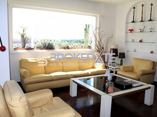 Attico in Vendita a Seravezza, zona Querceta, 579'000&euro;, 178 m², arredato, con Box