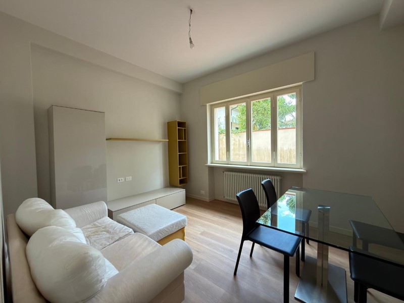 Quadrilocale in Affitto a Camaiore, zona Lido di Camaiore, 1'400&euro;, 80 m², arredato
