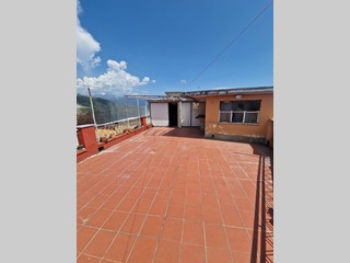 Trilocale in Vendita a Carrara, zona Avenza, 80'000&euro;, 60 m²