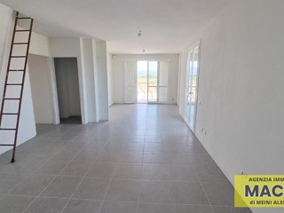 Attico in Vendita a Pontedera, zona La Bianca, 350'000&euro;, 200 m², con Box