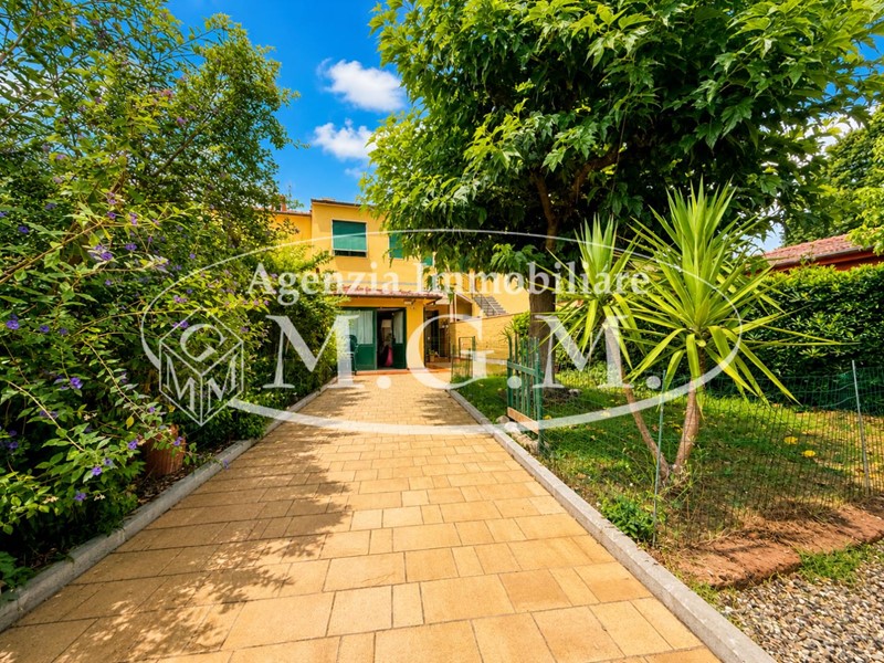 Quadrilocale in Vendita a Casciana Terme Lari, zona Perignano, 185'000&euro;, 97 m², arredato, con Box