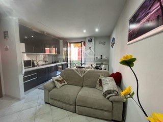 Bilocale in Vendita a Luni, zona Luni Mare, 150'000&euro;, 55 m²