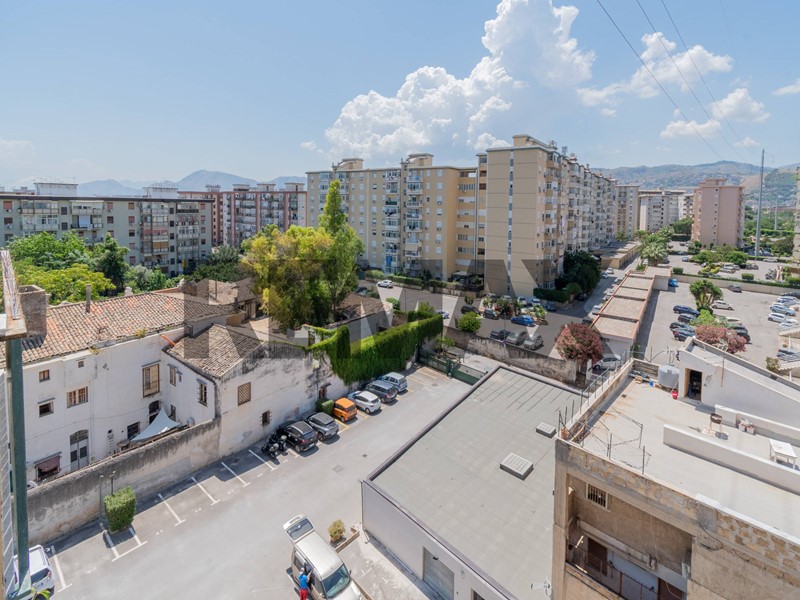 Trilocale in Vendita a Palermo, 79'000&euro;, 126 m²