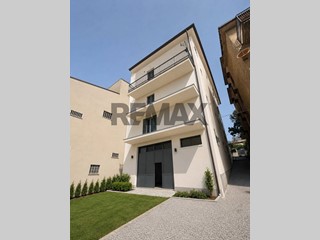 Appartamento in Vendita a Montelepre, 65'000&euro;, 200 m²
