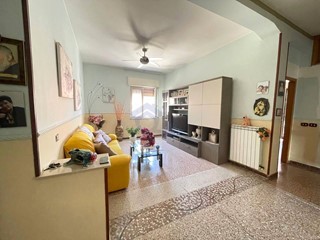 Quadrilocale in Vendita a Torre Annunziata, 140'000&euro;, 105 m²