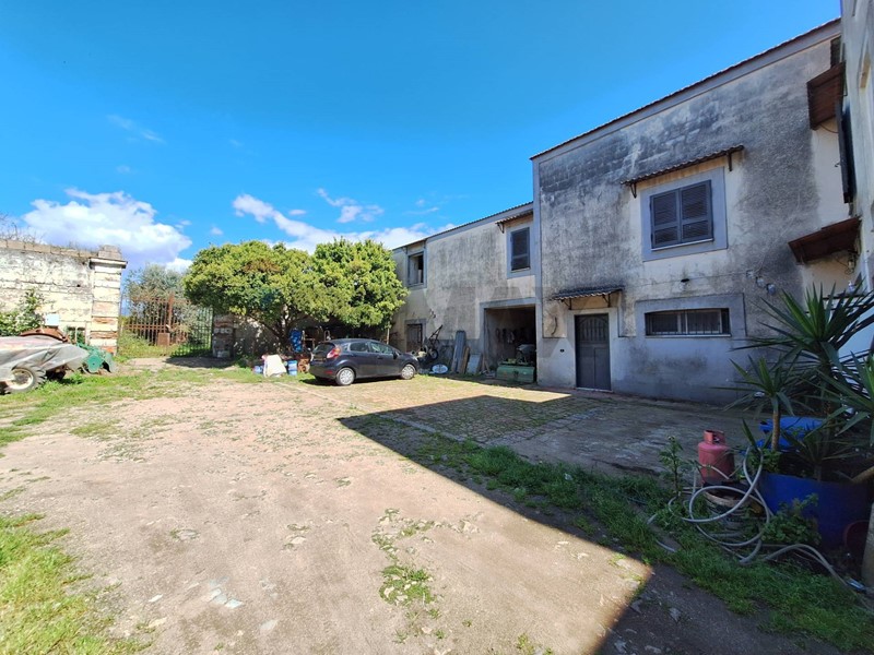 Trilocale in Vendita a Capua, 50'000&euro;, 90 m²