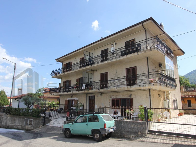 Quadrilocale in Vendita a Marano Marchesato, 69'000&euro;, 93 m²