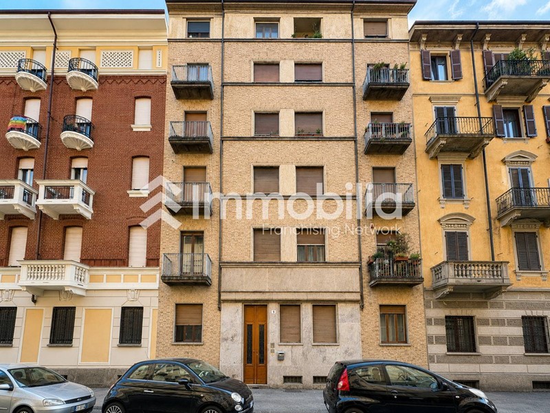 Trilocale in Vendita a Torino, 229'000&euro;, 90 m²