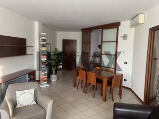 Trilocale in Vendita a Brusaporto, 165'000&euro;, 115 m²