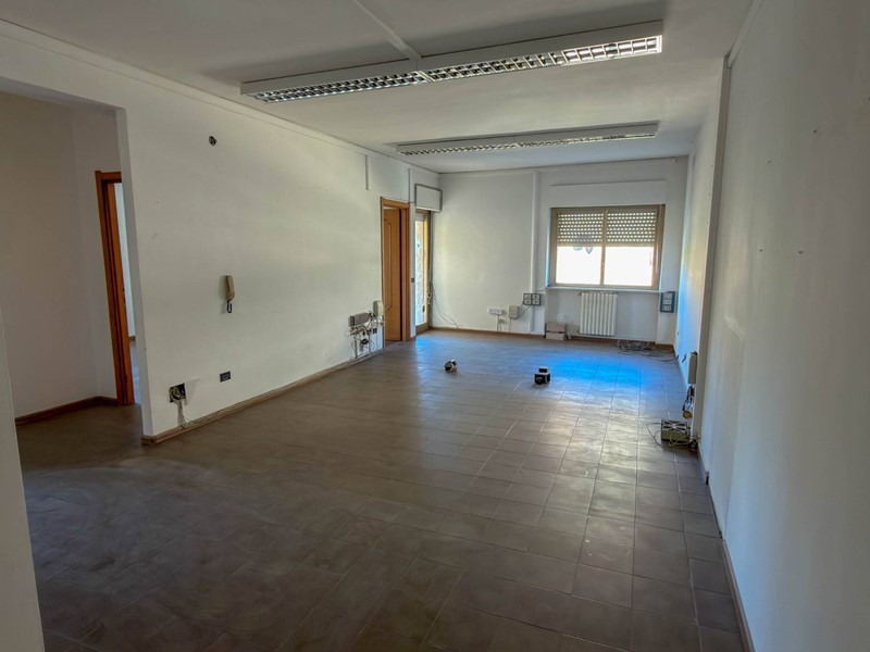 Quadrilocale in Vendita a Nuoro, 110'000&euro;, 102 m²