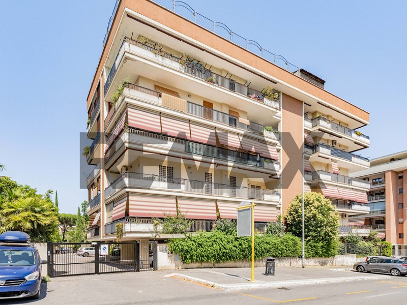 Trilocale in Vendita a Roma, 245'000&euro;, 95 m²