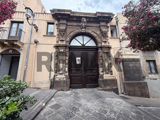 Appartamento in Vendita a Catania, 149'000&euro;, 200 m²