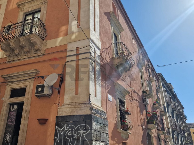 Trilocale in Vendita a Catania, 175'000&euro;, 114 m²