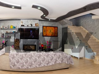 Quadrilocale in Vendita a Napoli, 345'000&euro;, 140 m²