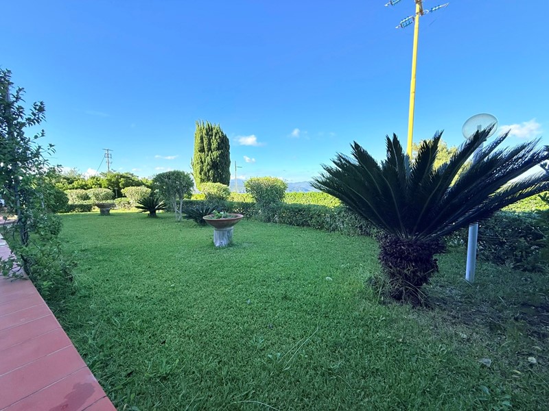 Appartamento in Vendita a Capoliveri, 1 m², arredato