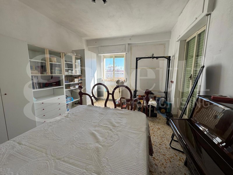 Quadrilocale in Vendita a Bitonto, 165'000&euro;, 130 m², con Box