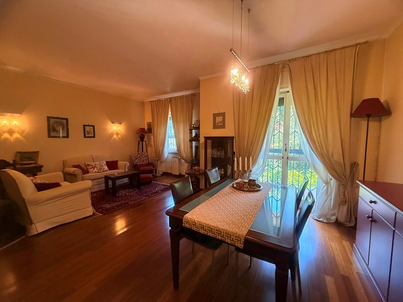 Trilocale in Affitto a Napoli, 1'300&euro;, 91 m², arredato