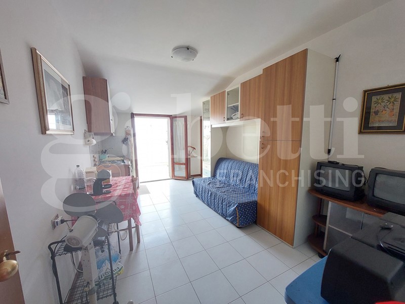 Attico in Vendita a Alba Adriatica, 60'000&euro;, 25 m², arredato