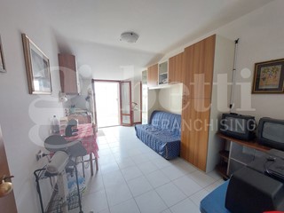 Attico in Vendita a Alba Adriatica, 60'000&euro;, 25 m², arredato