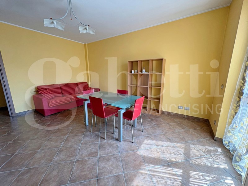 Trilocale in Vendita a Cherasco, 135'000&euro;, 65 m², arredato, con Box