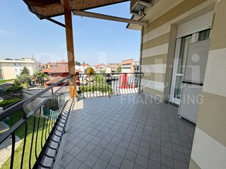 Appartamento in Vendita a Bra, 315'000&euro;, 160 m², con Box