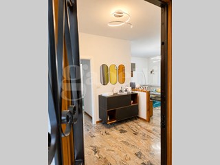 Appartamento in Vendita a Bologna, 340'000&euro;, 114 m², con Box