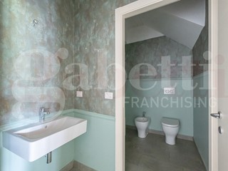 Trilocale in Vendita a Gassino Torinese, 185'000&euro;, 115 m², con Box
