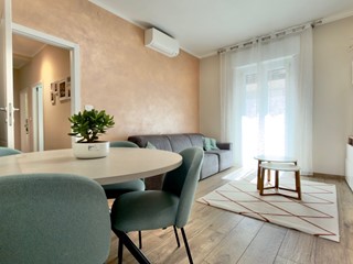 Trilocale in Vendita a Brescia, 160'000&euro;, 87 m², con Box