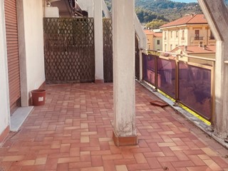Appartamento in Vendita a Carrara, zona CARRARA CENTRO, 155'000&euro;, 110 m²