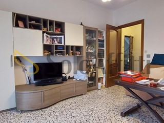 Appartamento in Affitto a Torino, zona Borgo Vittoria, 550&euro;, 80 m², arredato