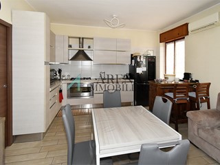 Trilocale in Vendita a Melegnano, 235'000&euro;, 111 m²