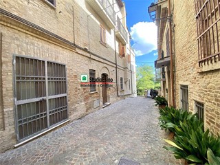 Trilocale in Vendita a Corropoli, 73'000&euro;, 107 m²