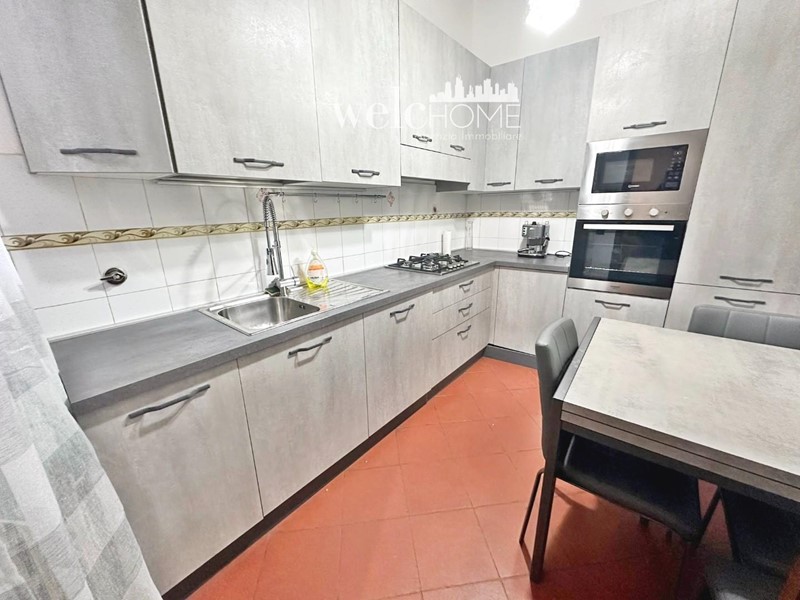 Appartamento in Vendita a Campi Bisenzio, zona Santo Stefano, 255'000&euro;, 84 m², arredato