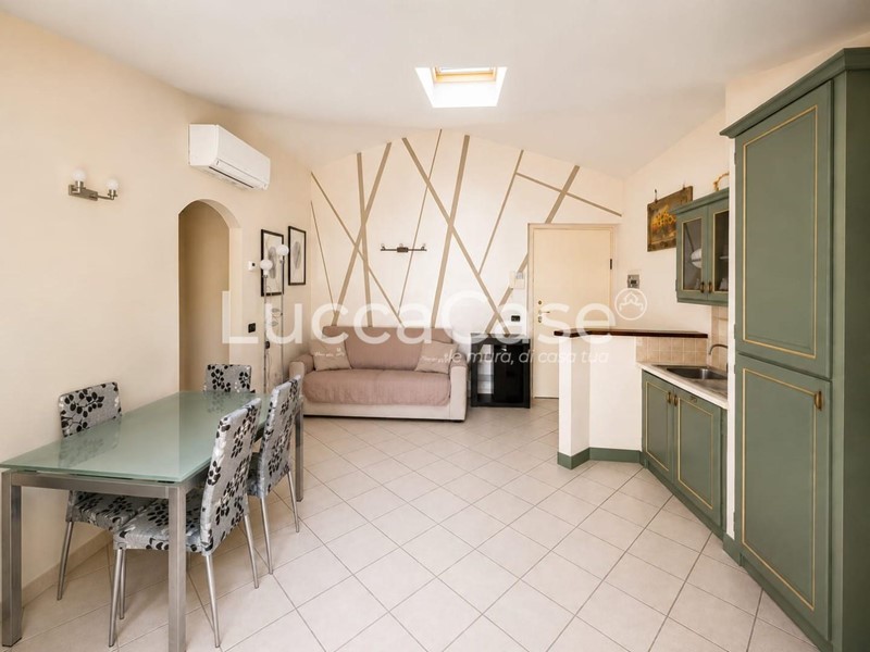 Trilocale in Vendita a Camaiore, zona Lido di Camaiore, 280'000&euro;, 48 m², arredato