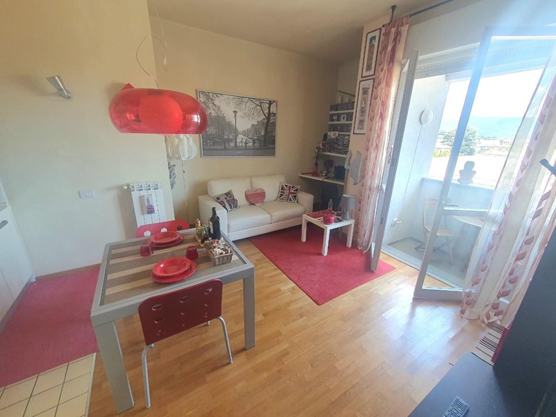 Bilocale in Vendita a Lucca, zona San Marco, 165'000&euro;, 50 m², arredato