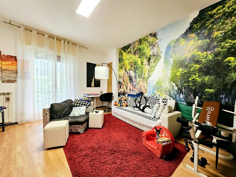 Appartamento in Vendita a Savona, 120'000&euro;, 110 m²