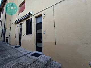 Bilocale in Vendita a Fratta Todina, 99'000&euro;, 98 m²