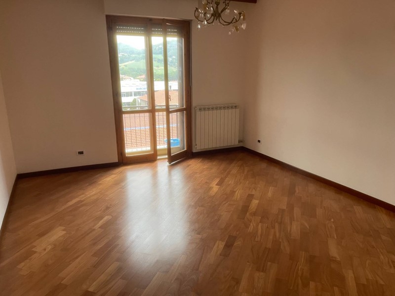 Appartamento in Vendita a Fabriano, 85'000&euro;, 80 m²