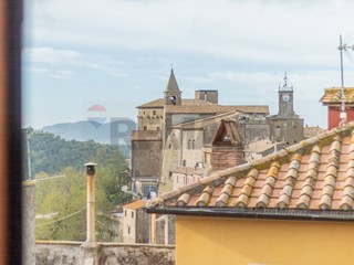 Appartamento in Vendita a Cellere, 18'000&euro;, 133 m²