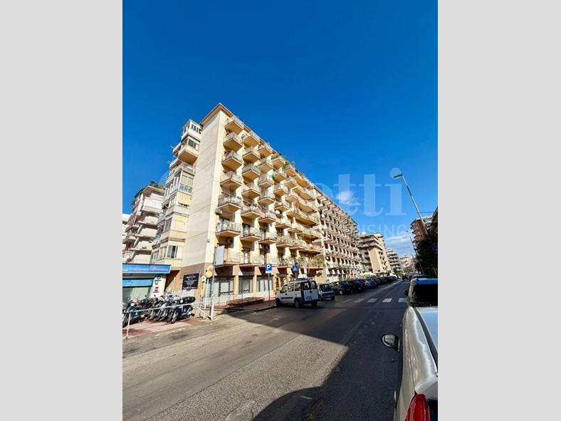 Quadrilocale in Vendita a Palermo, 245'000&euro;, 123 m²