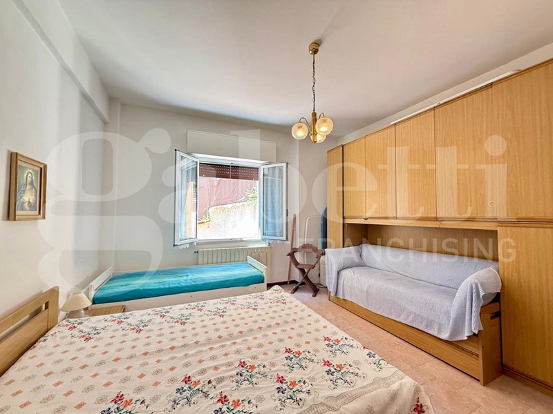 Bilocale in Vendita a Imperia, 200'000&euro;, 59 m²