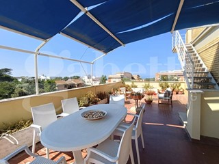 Attico in Vendita a Anzio, 320'000&euro;, 110 m²