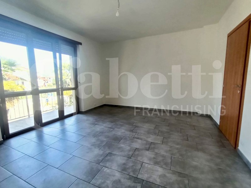Trilocale in Vendita a Bruino, 145'000&euro;, 80 m², con Box