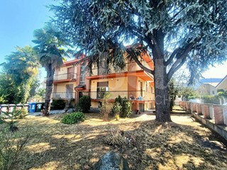 Trilocale in Vendita a Bruino, 145'000&euro;, 80 m², con Box